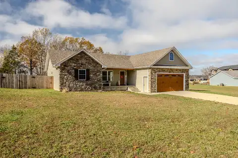 204 Juniper Avenue, Cabool, MO 65689