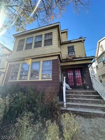 225-227 Alexander St, Newark, NJ 07106