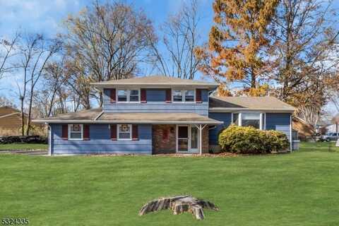 22 Parkside Dr, Whippany, NJ 07054