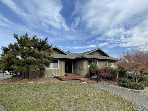 3599 Edgewood Road, Myrtletown, CA 95501