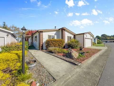 1090 Murray #79 Road, McKinleyville, CA 95519