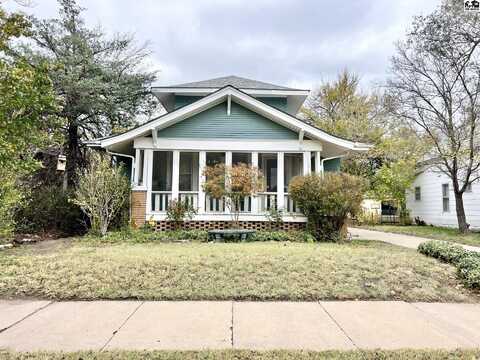 406 W 8th Ave, Hutchinson, KS 67501