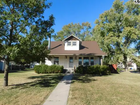 900 S Elm St, McPherson, KS 67460