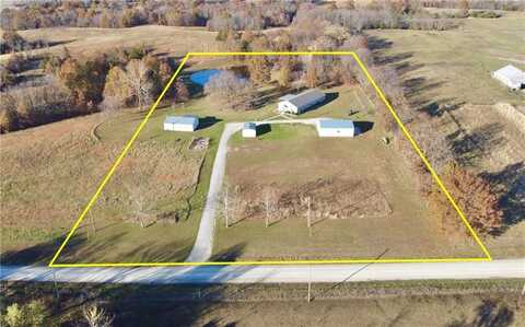 175 NE 80th Street, Spickard, MO 64679