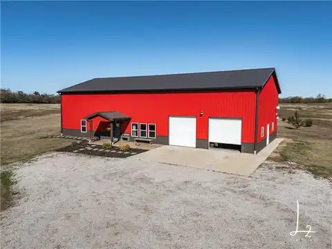 1116 85th Road, Thayer, KS 66776