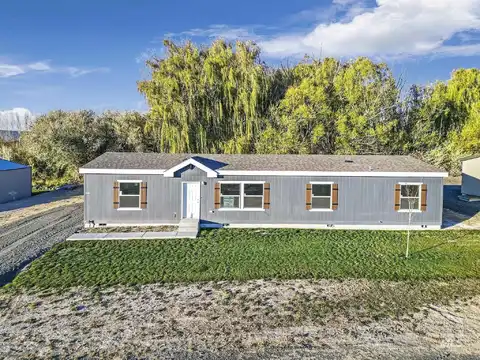 151 Sunset Dr N, Hagerman, ID 83332