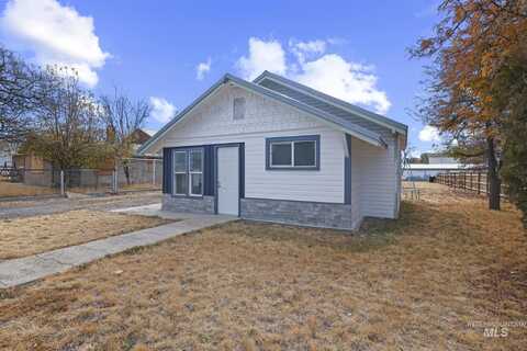 933 Sprague Ave, Buhl, ID 83316