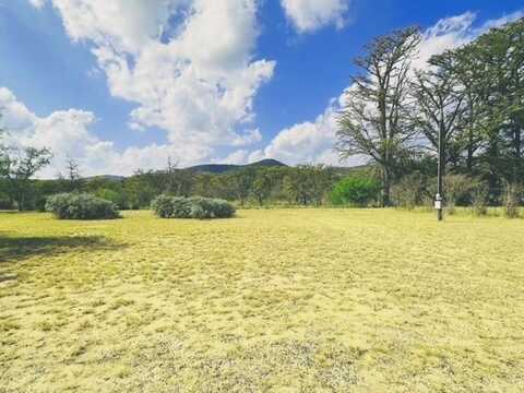 614 Canal Circle, Rio Frio, TX 78879