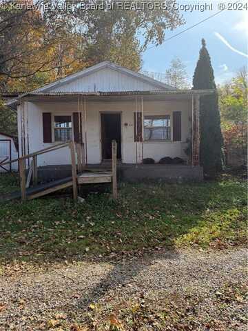 238 Fifth Street, Mason, WV 25260