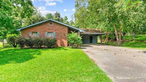 827 Sunrise Dr., Laurel, MS 39440