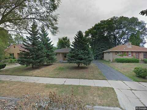 Trinthammer, CUDAHY, WI 53110