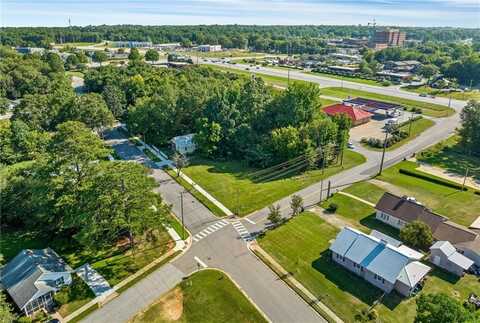 2106 2ND AVENUE, OPELIKA, AL 36801