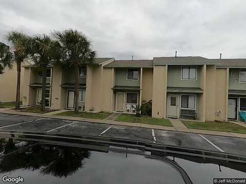 Leslie, PANAMA CITY BEACH, FL 32407