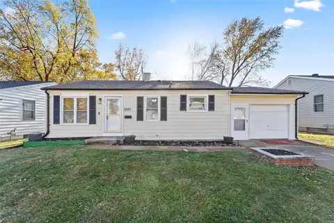 2520 Hawthorne Manor Drive, Florissant, MO 63031