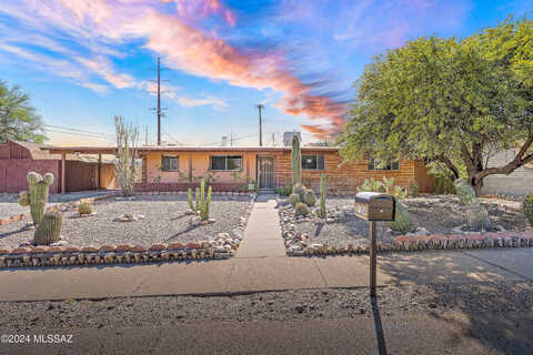 Paseo San Andres, TUCSON, AZ 85710