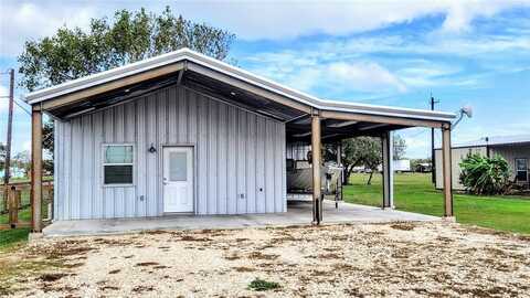 207 S Gisler Street, Austwell, TX 77950