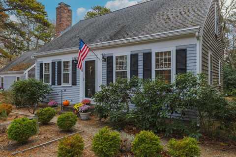 10 Chatham Street, Eastham, MA 02642