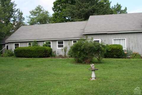 789 Route 66, Hudson, NY 12534