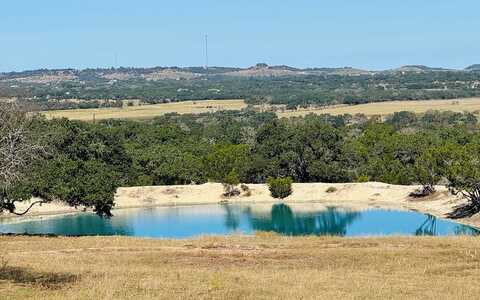 938 Lindeman Ln, Blanco, TX 78606