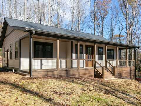 127 Quail Hollow Road, Hendersonville, NC 28739