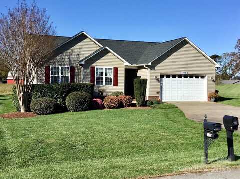 120 W Edinburgh Court, Statesville, NC 28625