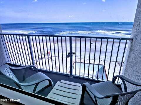 935 S Atlantic Avenue, Daytona Beach, FL 32118