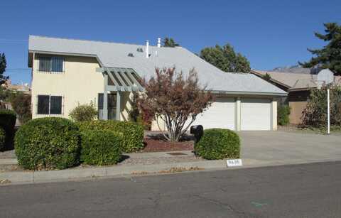 9605 LA PLAYA Street NE, Albuquerque, NM 87111