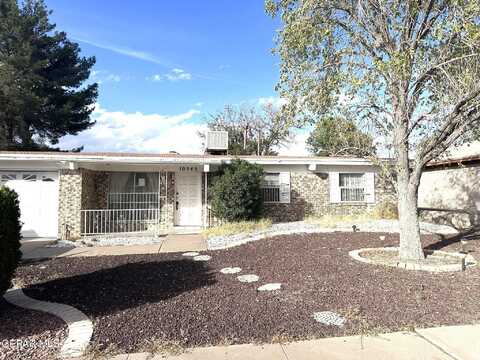 10545 SPRINGWOOD Drive, El Paso, TX 79925