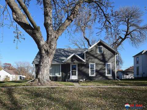 312 Maple Street, Friend, NE 68359