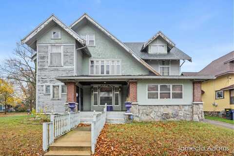 859 Henry Avenue SE, Grand Rapids, MI 49507