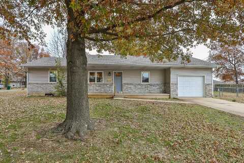 2424 S Orchard Avenue, Bolivar, MO 65613