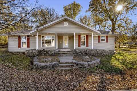 1114 W Jackson Street, Bolivar, MO 65613