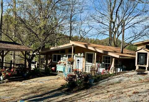 3358 Cosby Highway, Cosby, TN 37722