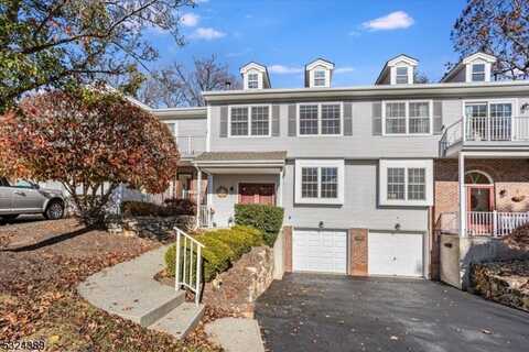 4 Brookside Ln, Mount Arlington, NJ 07856