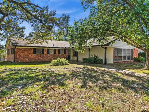 1411 Alameda, Jacksonville, TX 75766