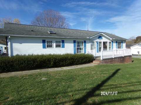 734 Maplewood Ave, Lewisburg, WV 24901