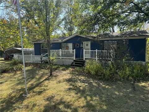 22401 George Road, Tonganoxie, KS 66086