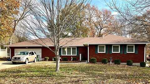 2317 Grand Avenue, Leavenworth, KS 66048