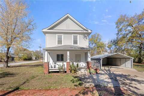 402 E 9th Street, Coffeyville, KS 67337