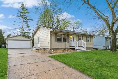 1316 Esther St, IowaCity, IA 52240