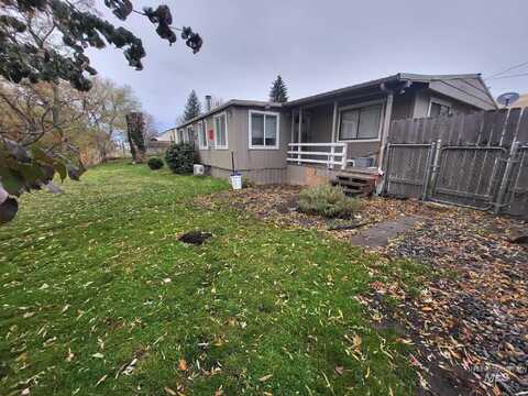 1689 Pataha Street, Pomeroy, WA 99347