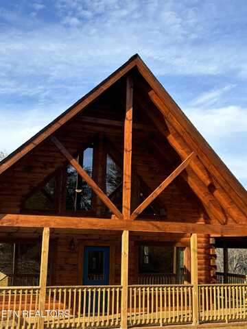 2112 Eagle Feather Drive, Sevierville, TN 37876