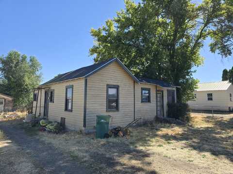 424 N Garfield Street, Merrill, OR 97633