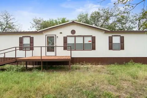 217 W Commerce St, Uvalde, TX 78801