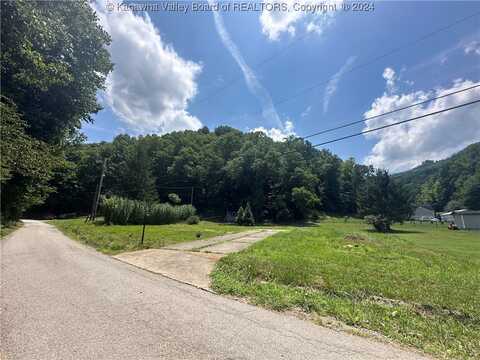 3626 Rock Creek Road, Foster, WV 25081