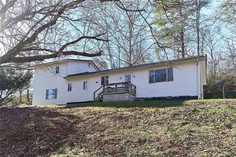 1308 Midway Road, Alum Creek, WV 25564