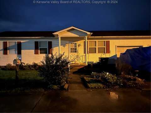 64 Connie Lane, Winfield, WV 25213