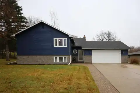 106 Jerome St, Thief River Falls, MN 56701