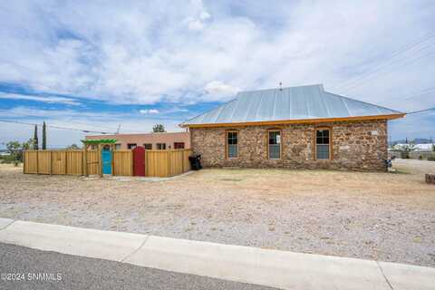 15890 B Street, Organ, NM 88052