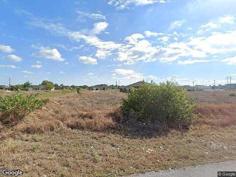 28Th, LEHIGH ACRES, FL 33976